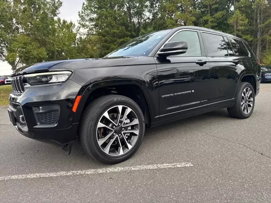 2021 Jeep Grand Cherokee Overland photo 1
