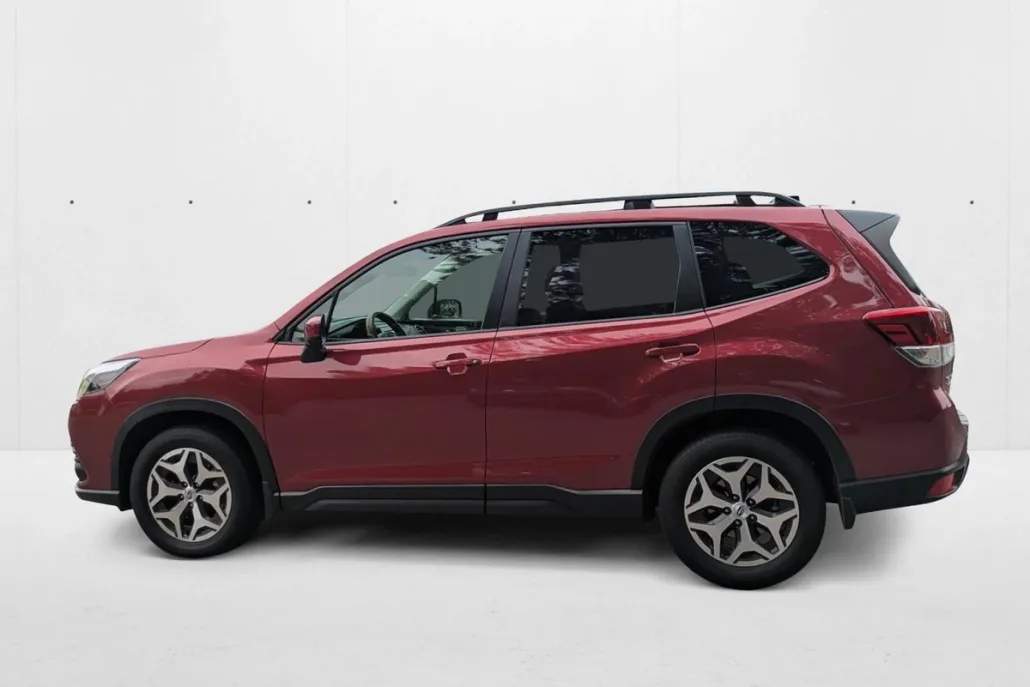 2024 Subaru Forester Premium photo 1