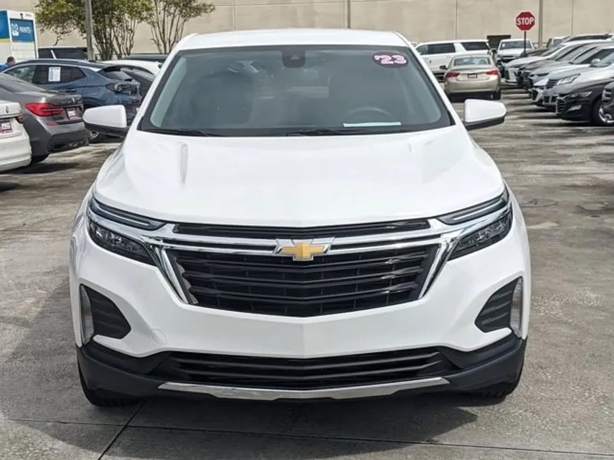 2023 Chevrolet Equinox LT photo 1