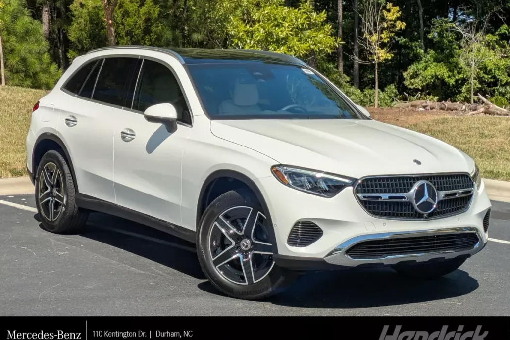 2026 Mercedes Benz GLC 300 photo 1