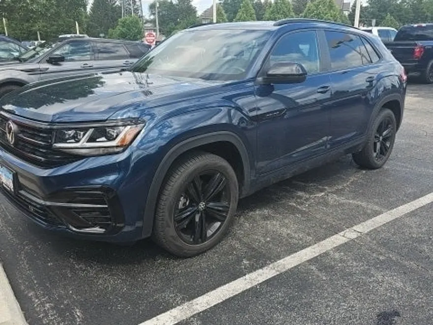 2023 Volkswagen Atlas Cross Sport SEL R-Line photo 1