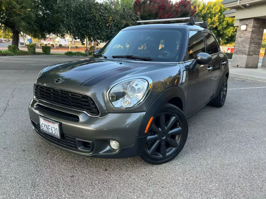 2012 Mini Countryman S photo 1