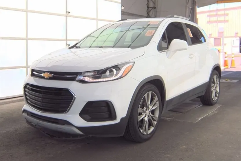 2020 Chevrolet Trax LT photo 1