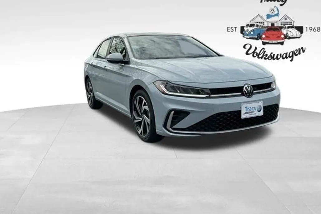 2025 Volkswagen Jetta SEL photo 1