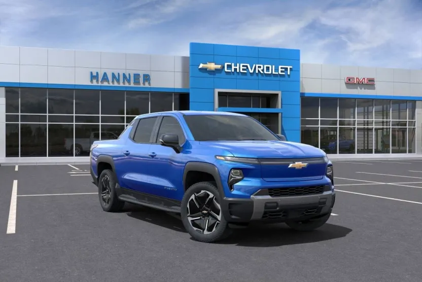 2025 Chevrolet Silverado LT photo 1