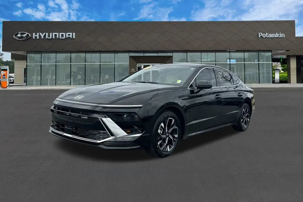 2025 Hyundai Sonata SEL photo 1