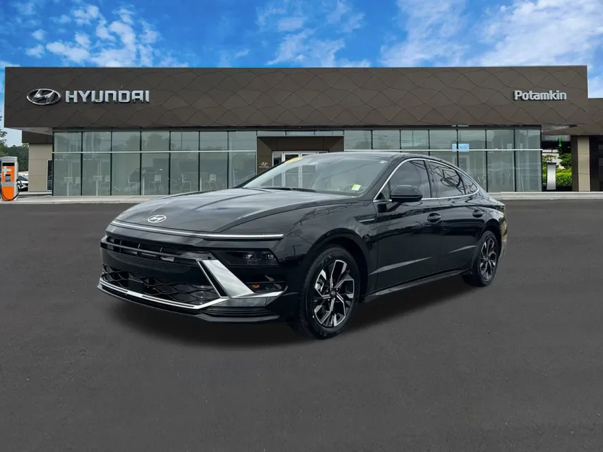 2025 Hyundai Sonata SEL photo 1