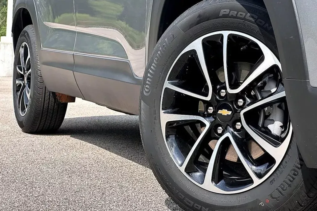 2025 Chevrolet Trailblazer LT photo 1