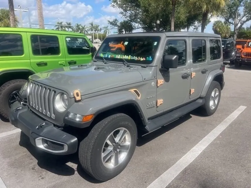 2022 Jeep Wrangler Unlimited Sahara photo 1