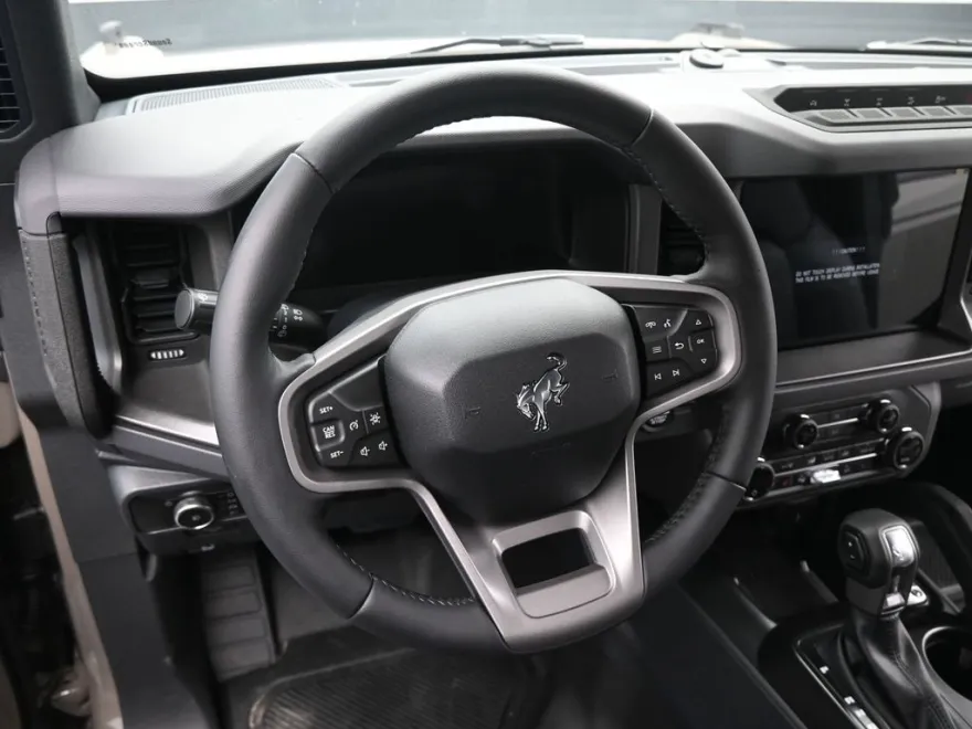 2025 Ford Bronco Badlands photo 1