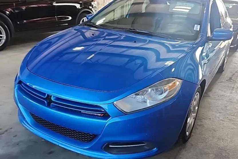 2016 Dodge Dart SE photo 1