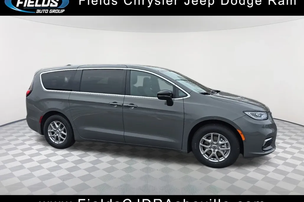 2025 Chrysler Pacifica photo 1