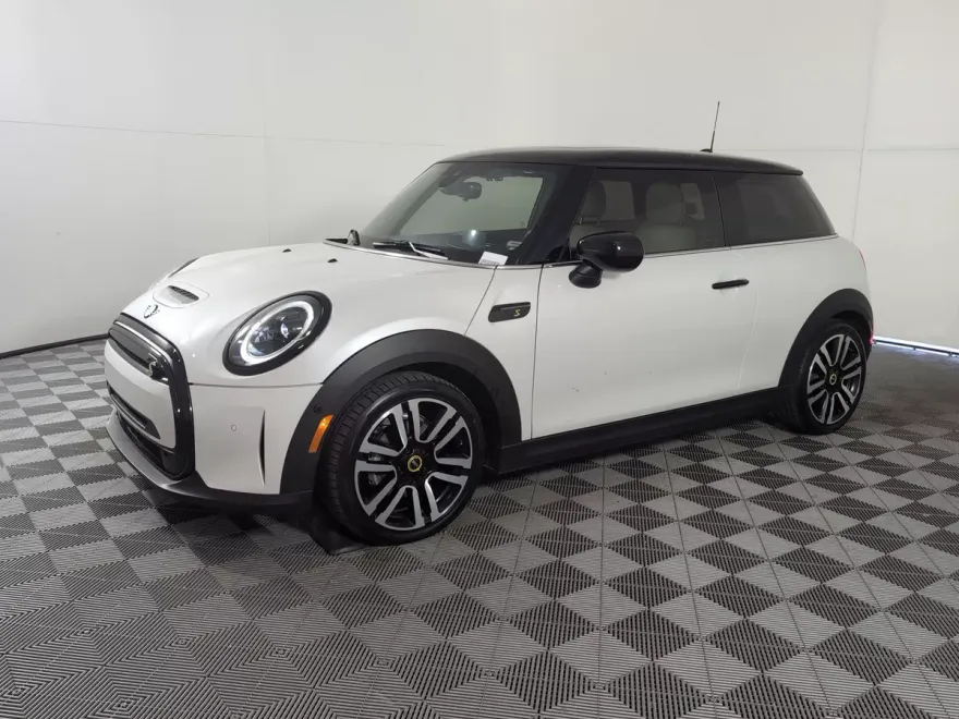 2024 Mini Cooper 2 Door Hardtop photo 1