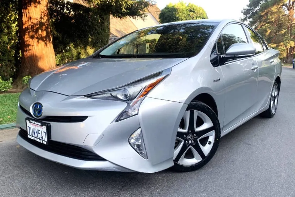 2016 Toyota Prius Two Eco Three Four Touring photo 1