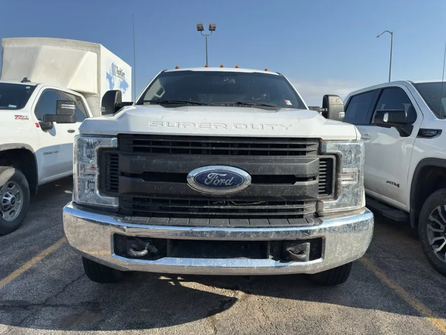 2019 Ford F-350 XL photo 1