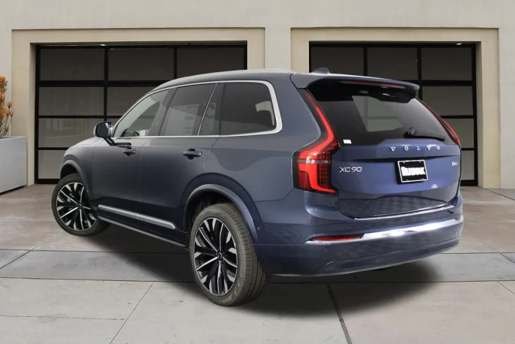 2025 Volvo XC90 Plus photo 1