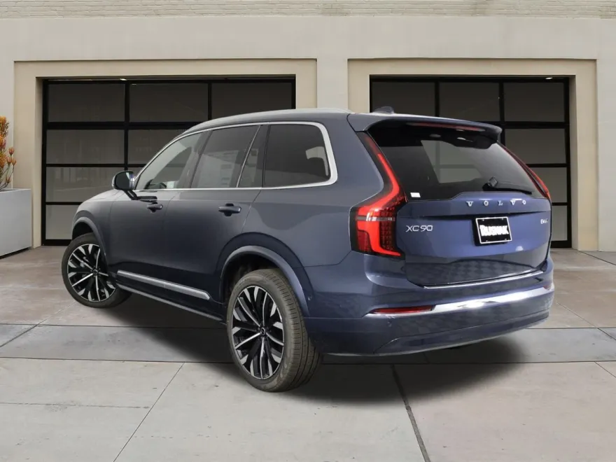 2025 Volvo XC90 Plus photo 1