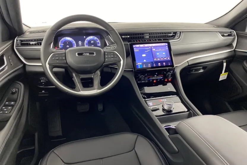 2025 Jeep Grand Cherokee Limited photo 1