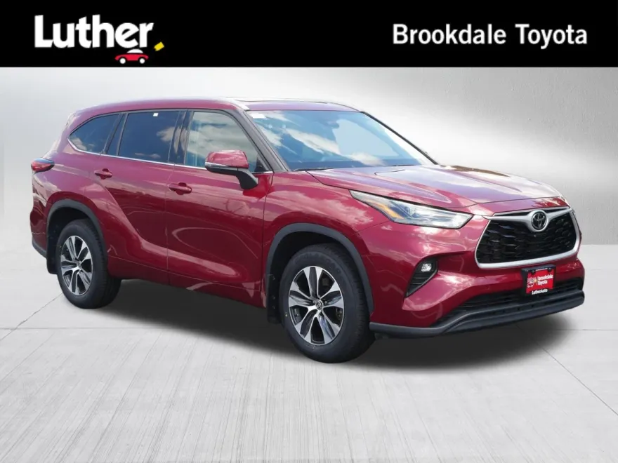 2022 Toyota Highlander XLE photo 1