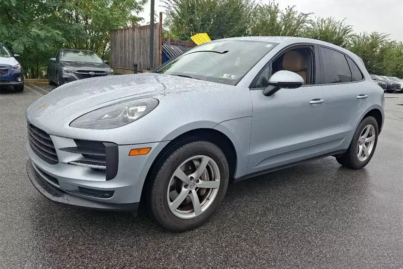 2021 Porsche Macan Base photo 1