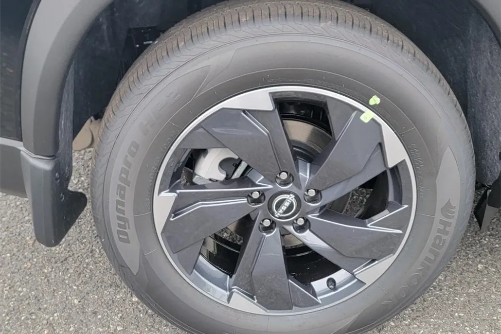 2026 Nissan Rogue SV photo 1