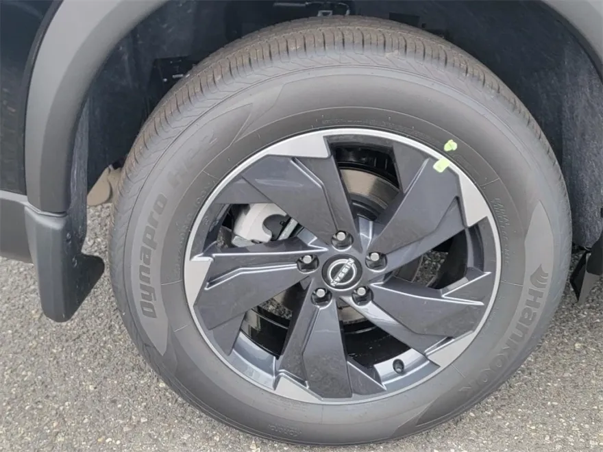 2026 Nissan Rogue SV photo 1
