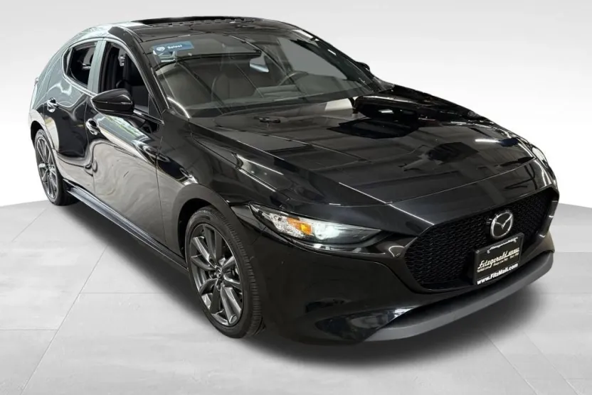 2021 Mazda Mazda3 Hatchback Preferred photo 1