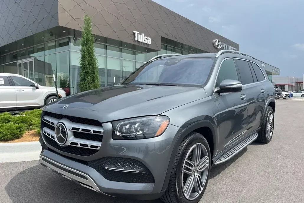 2023 Mercedes Benz GLS 450 4MATIC photo 1