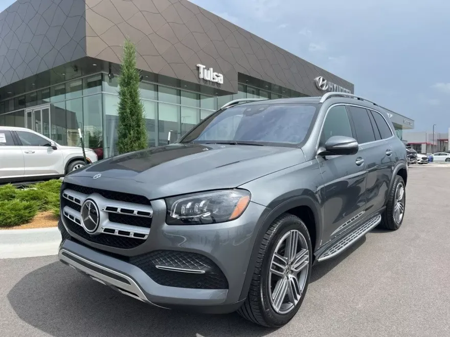 2023 Mercedes Benz GLS 450 4MATIC photo 1