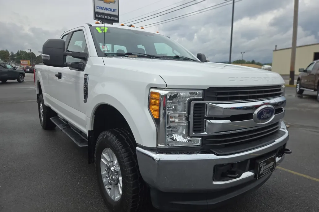 2017 Ford F-250 XLT photo 1