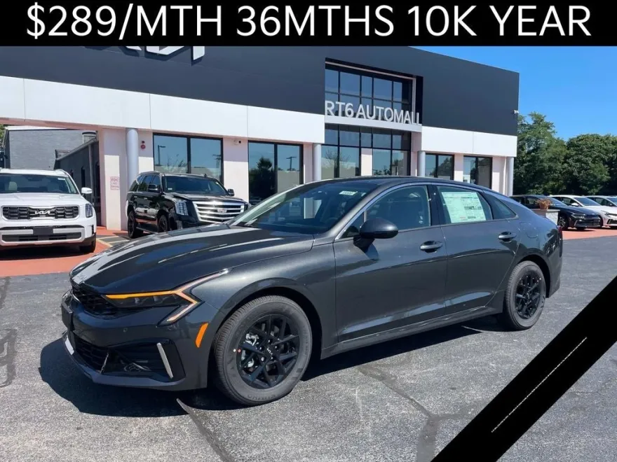 2025 Kia K5 LXS photo 1