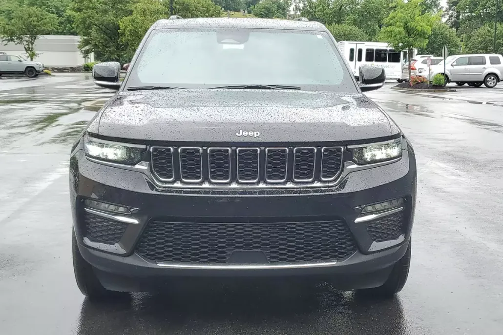 2024 Jeep Grand Cherokee Limited photo 1