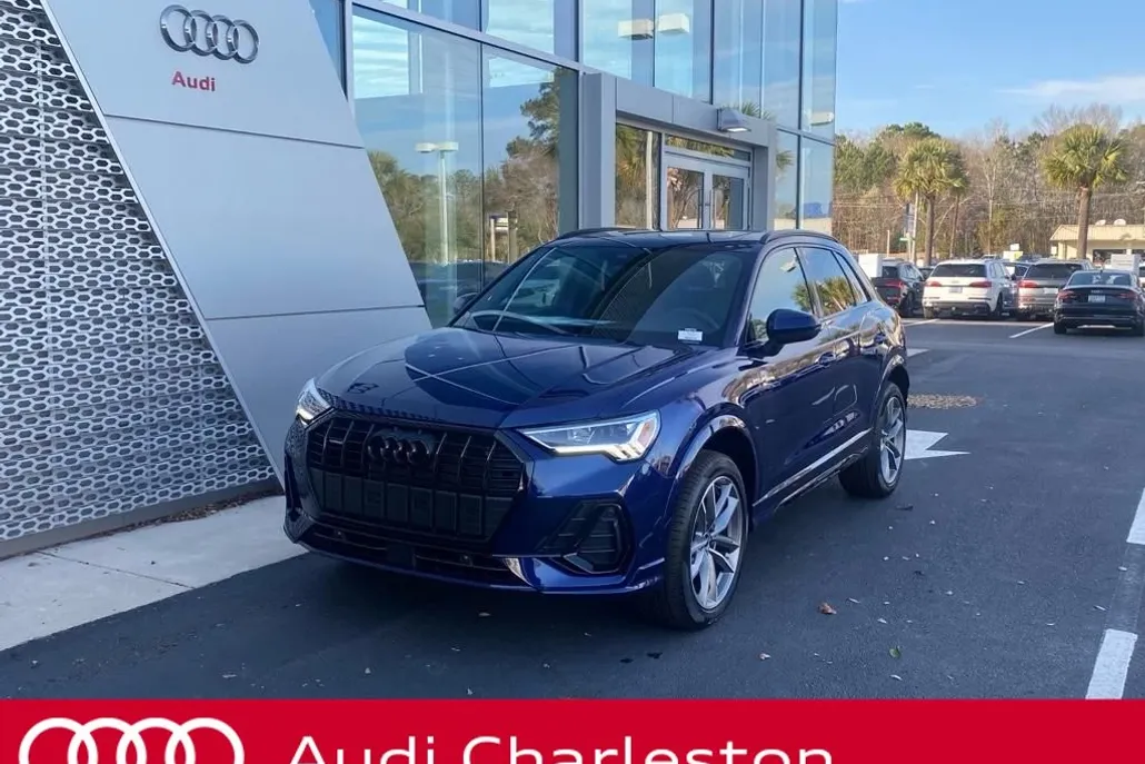 2025 Audi Q3 S line Premium photo 1