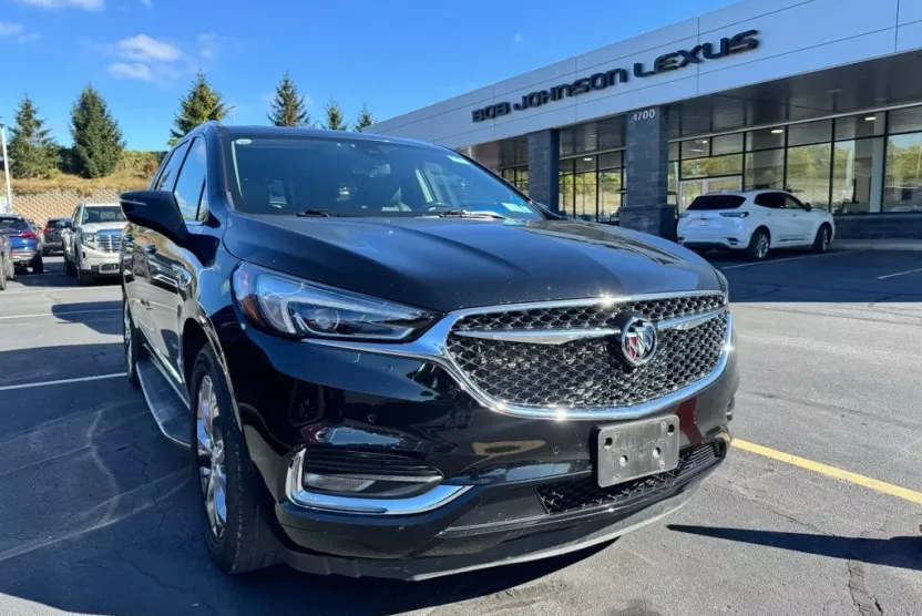 2021 Buick Enclave Avenir photo 1