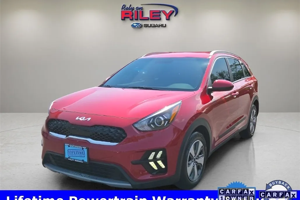 2022 Kia Niro LX photo 1
