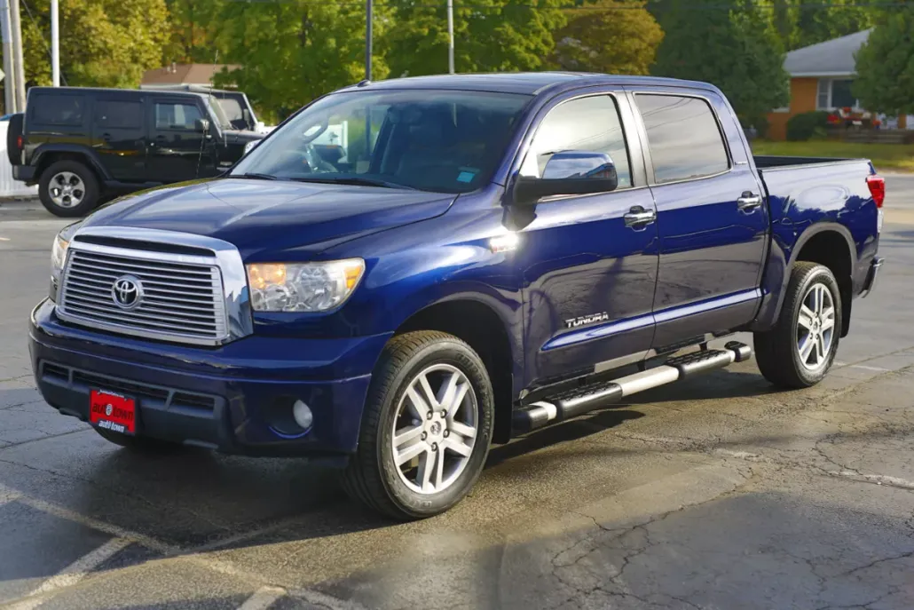 2012 Toyota Tundra CrewMax photo 1