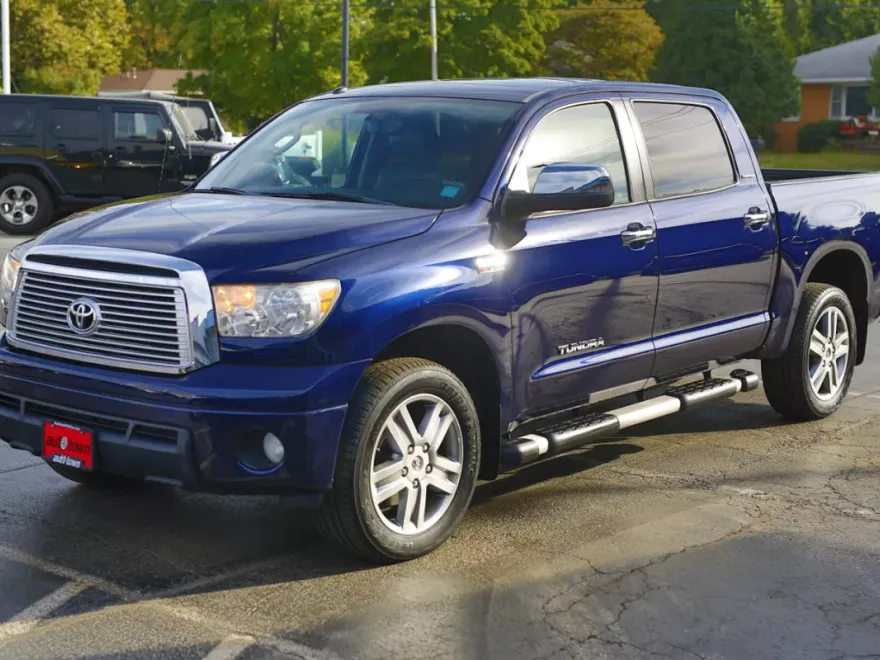 2012 Toyota Tundra CrewMax photo 1
