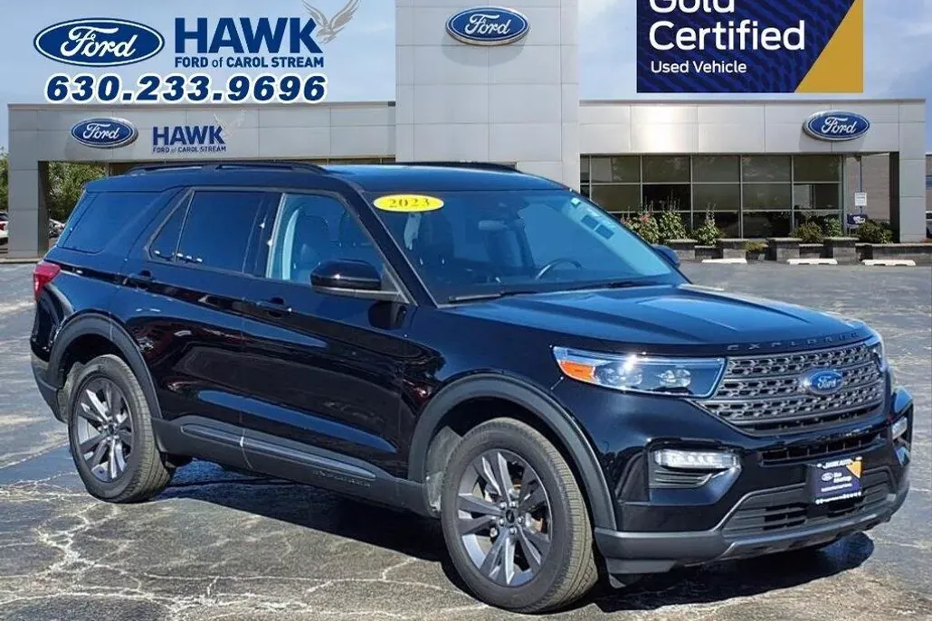 2023 Ford Explorer XLT photo 1