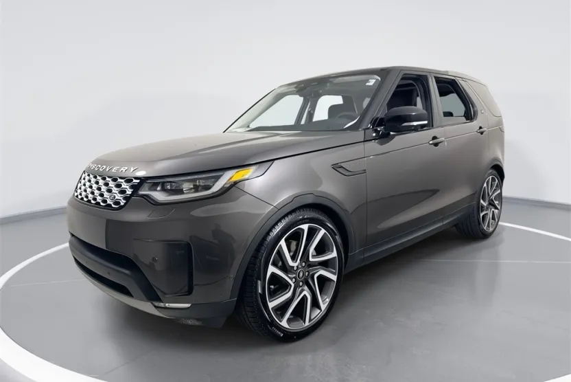 2025 Land Rover Discovery S photo 1