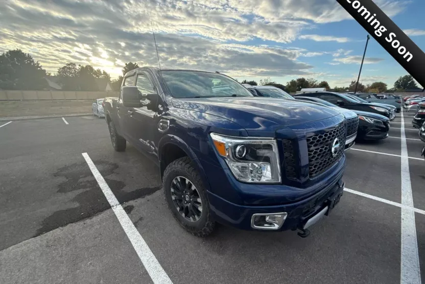 2018 Nissan Titan photo 1