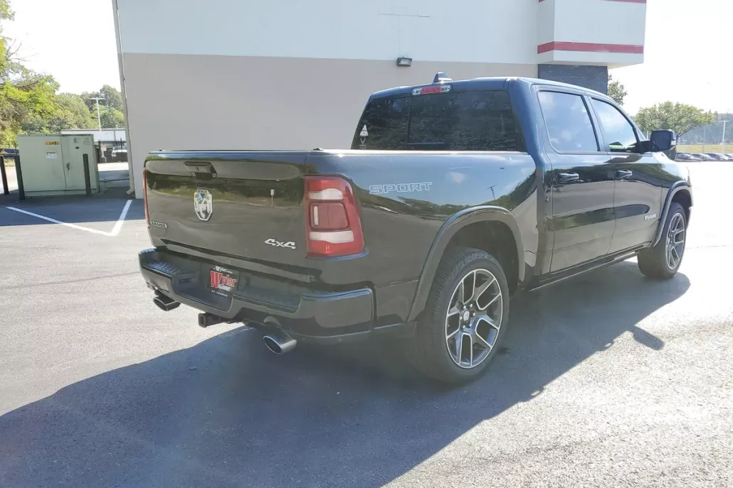 2020 Ram 1500 Laramie photo 1