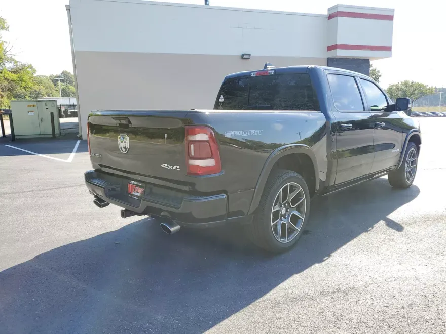 2020 Ram 1500 Laramie photo 1