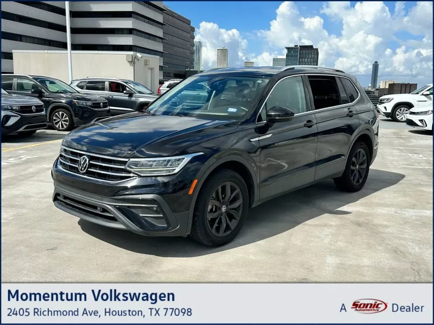2022 Volkswagen Tiguan SE photo 1
