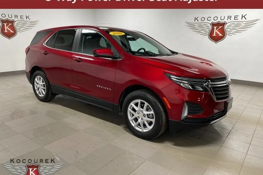 2022 Chevrolet Equinox LT photo 1