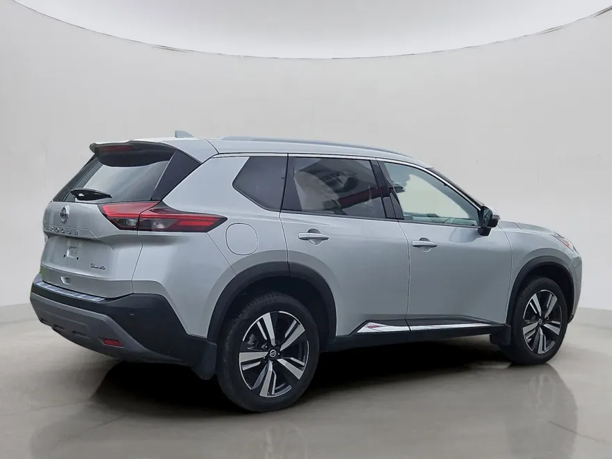 2021 Nissan Rogue SL photo 3