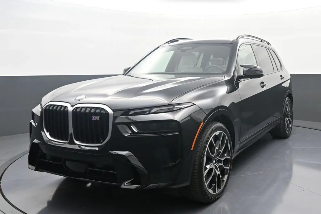 2025 Bmw X7 M60i photo 1