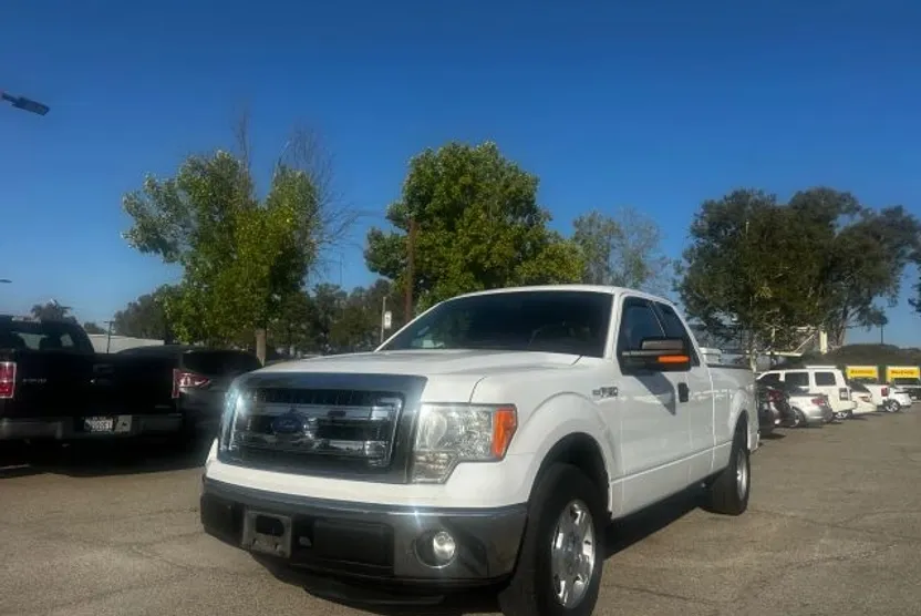 2013 Ford F-150 photo 1