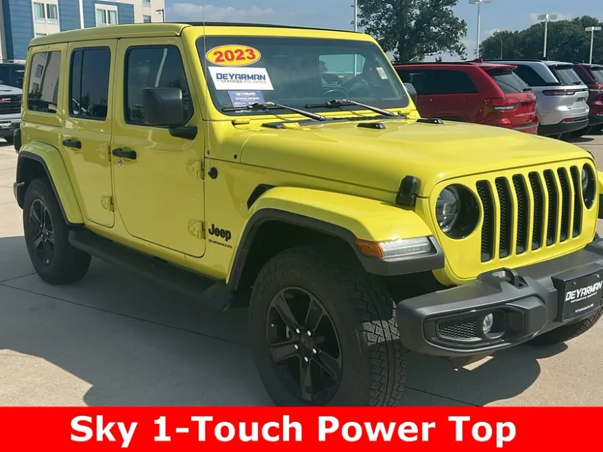 2023 Jeep Wrangler Sahara Altitude photo 1