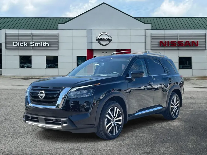 2025 Nissan Pathfinder Platinum photo 1