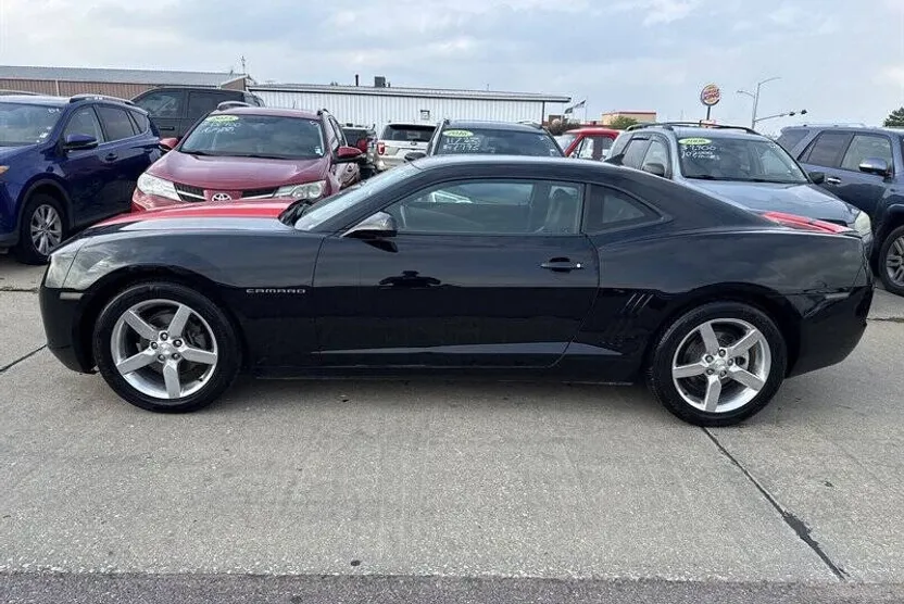 2011 Chevrolet Camaro Coupe 2LT photo 1